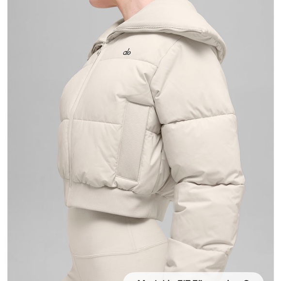 ALO Yoga Cropped Cream Puffer Jacket - Captivate Puffer - Bone - Picture 2 of 6